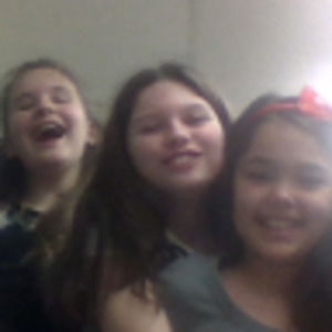 Meet your Posher, Mona